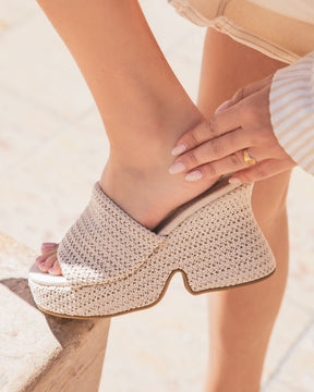 Sandale femme talon carré beige - Yumi